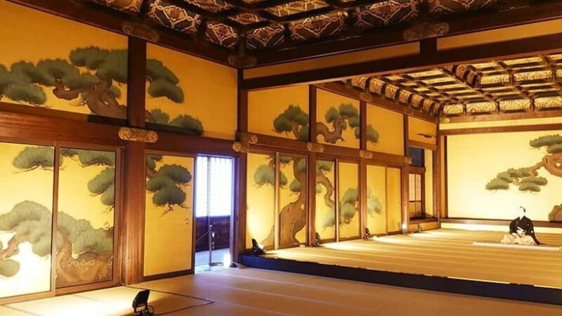 Kyoto: Nijo Castle History Walking Tour  World Heritage - Why This Tour Appeals to Travelers