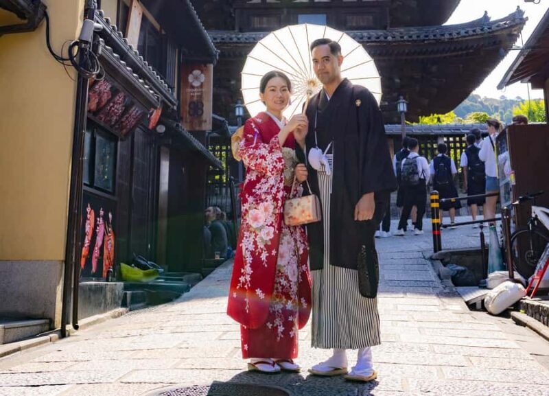 Kyoto: Premium Kimono Rental for 1 day to stroll around - Key Points