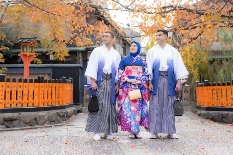 Kyoto: Premium Kimono Rental for 1 day to stroll around - The Strolling Experience