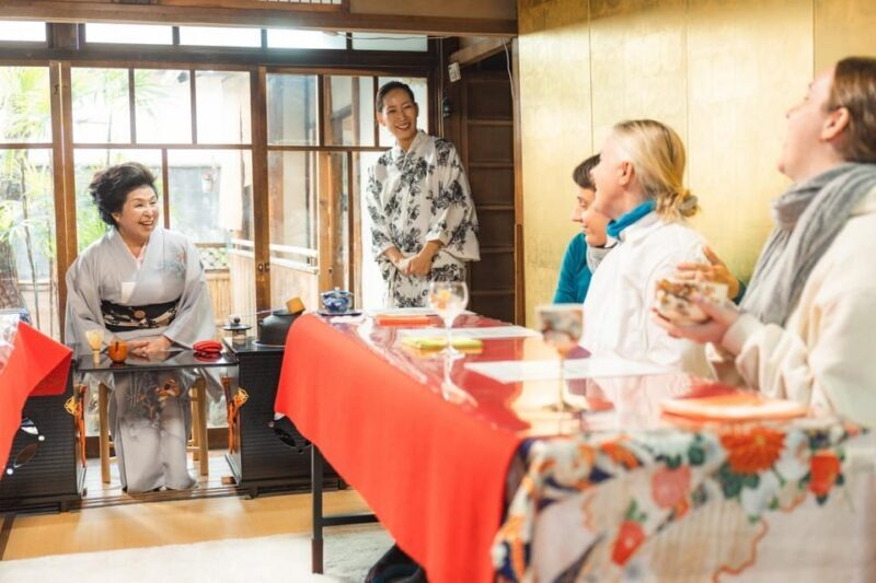 Kyoto: Table-Style Tea Ceremony at a Kyo-Machiya - What the Reviews Say
