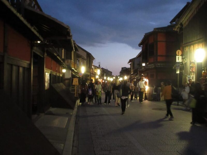 KYOTO: Tempio Kiyomizu Pagode Gion Geisya (Guida Italiana) - Key Points