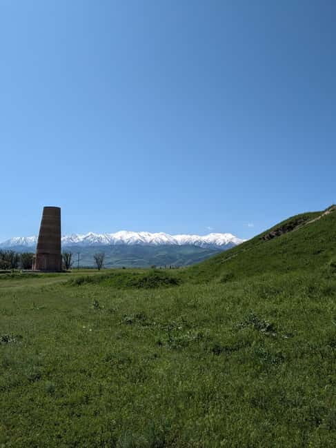 Kyrgyzstan: Pearl of the Heavenly Mountains - The Experience of the Land and People