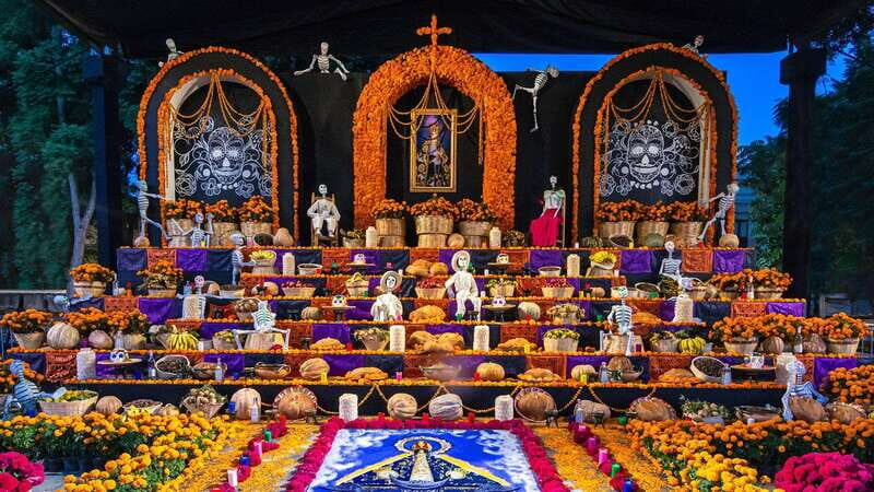 La Crucecita: Guided Day Of The Dead Festival Tour Sun Nov 2 - The Experience: Authentic, Yet Practical