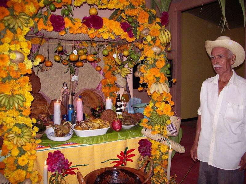La Crucecita: Guided Day Of The Dead Festival Tour Sun Nov 2 - Deep Dive into the Highlights