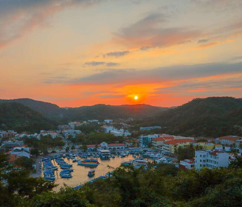 La Crucecita: Huatulco Guided City Tour and Sunset Viewing - Key Points