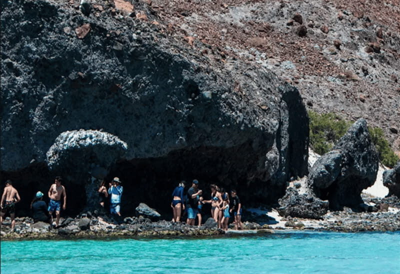 La Paz: Boat ride to Espiritu Santo island and sloop - An In-Depth Look at the Experience