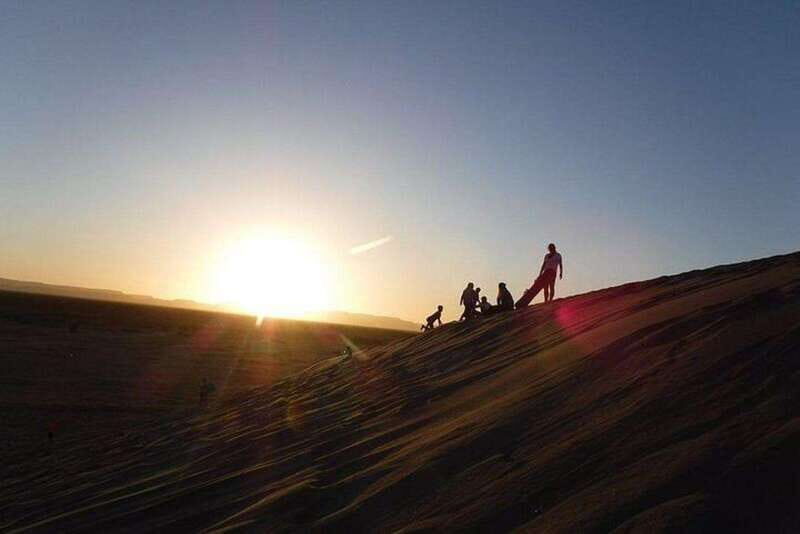 La Paz: Sunset Sandboarding at La Paz Dunes Tour - The Experience Itself: What to Expect