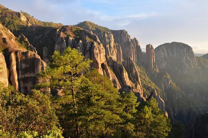 La Pirámide Park // WALK AND DISCOVER THE PARK - The Location and Setting