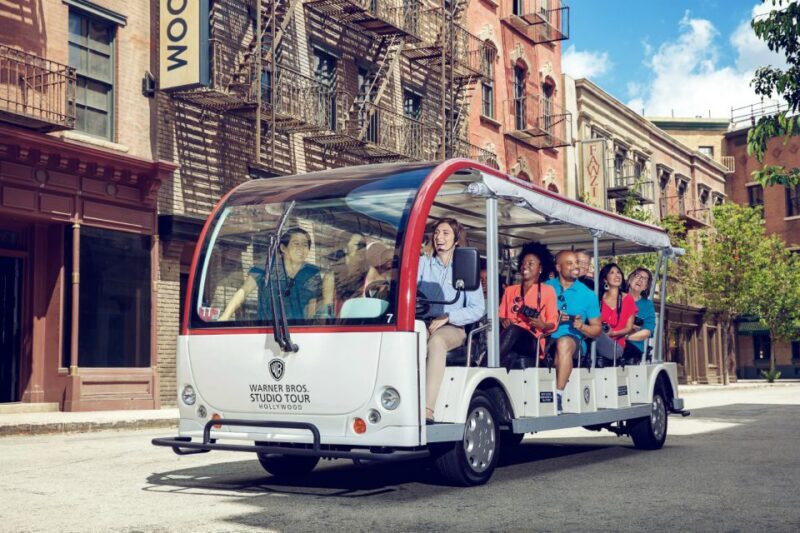 LA: Warner Bros Studio Entry with Hollywood Bus Tour Package - A Detailed Look at the Experience