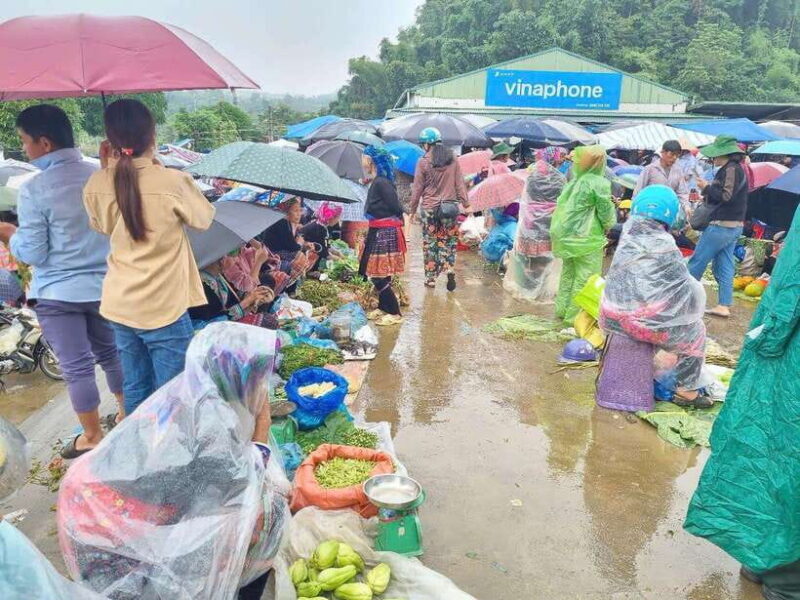 Lai Chau: Colorful Ethnic Market of San Thang on Sunday - An In-Depth Look at the Lai Chau Market Tour