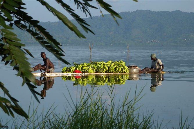 Lake Bosomtwe Boat Cruisely and Kumasi City Tours - Taking in Kumasi’s Vibrant Kejetia Market