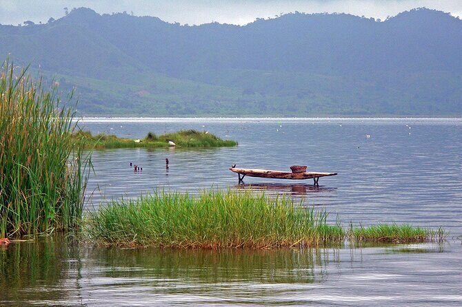 Lake Bosomtwe Boat Cruisely and Kumasi City Tours - Authenticity and the Human Touch
