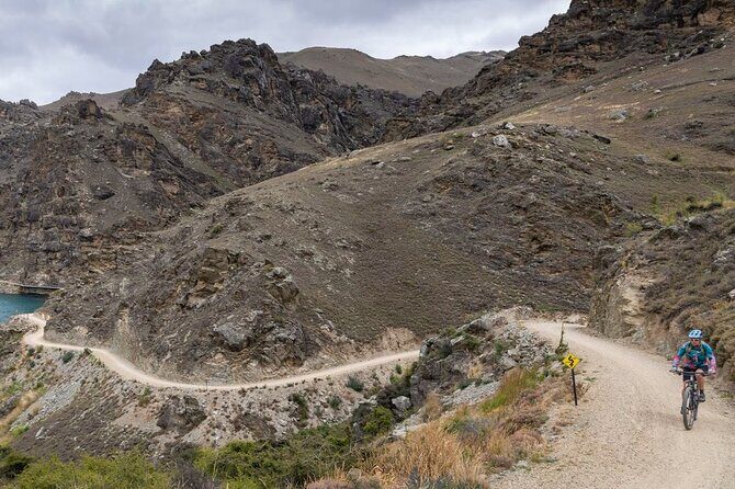 Lake Dunstan and Carrick Winery: Boat and eBike Adventure - Key Points