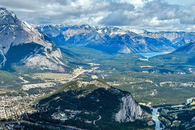 Lake Louise and Banff National Park Tour - Key Points