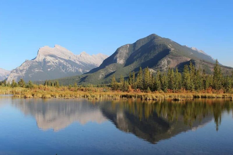 Lake Louise, Moraine Lake & Johnston Canyon Private Day Tour - Key Points