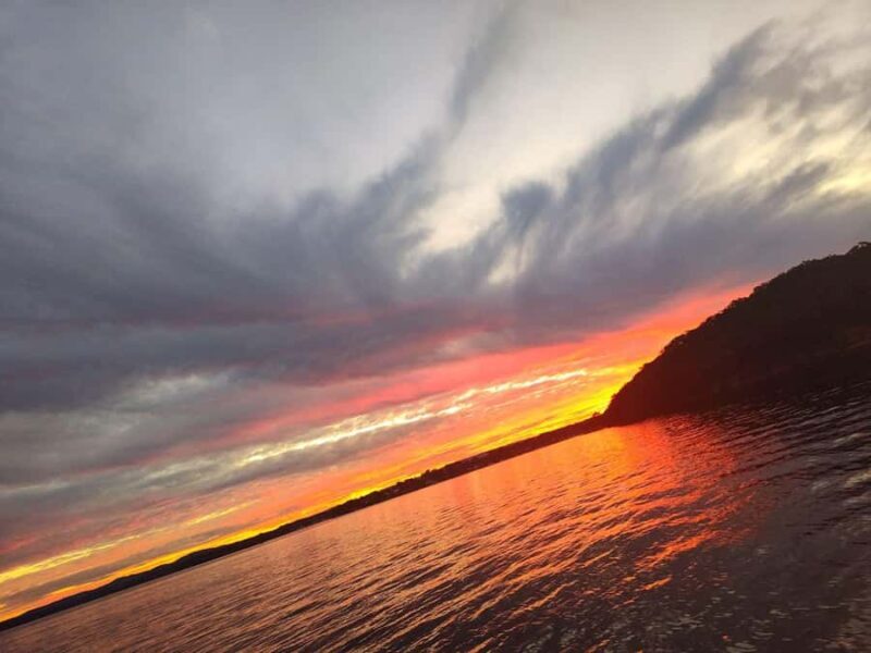 Lake Macquarie: luxury small group yacht cruise - FAQ