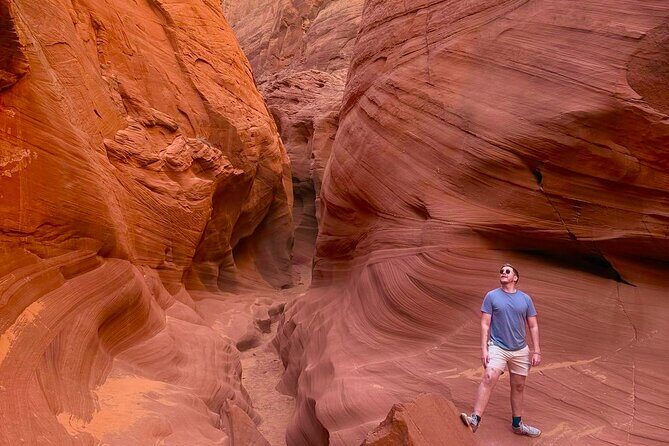 Lake Powell Kayak and Water Antelope Canyon Hike Guided Tour - The Guide and Safety