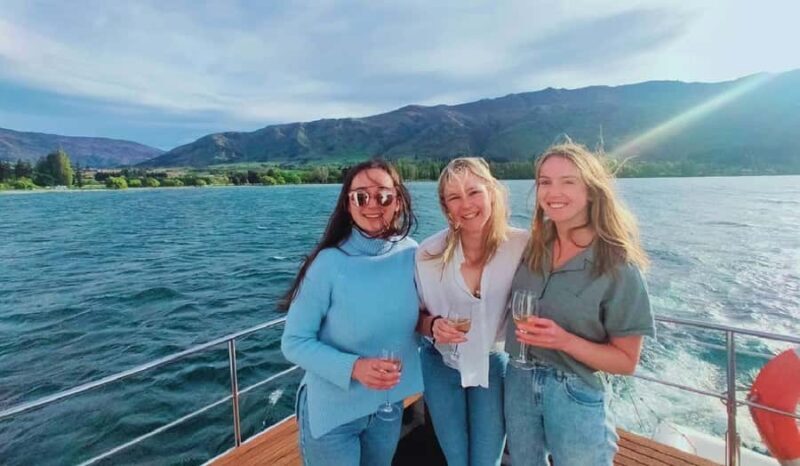 Lake Wanaka Happy Hour Cruise - An Immersive Look at the Lake Wanaka Happy Hour Cruise
