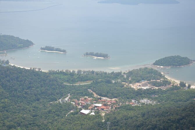 Langkawi Private Tour With Cable Car Plus Eagle Nest's Sky Walk - Cultural Insights at Langkawi Craft Complex