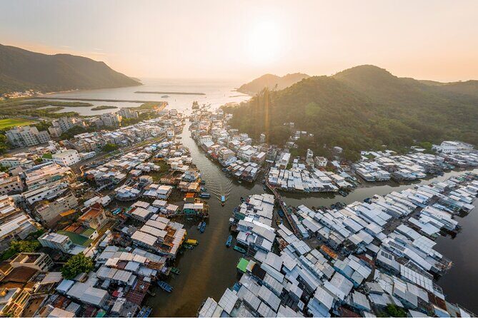 Lantau Group Tour: Dolphin Watching, Fishing Village & Cable Car - Who Should Consider This Tour?