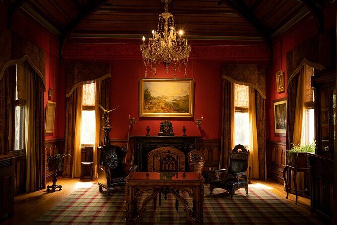 Larnach Castle & Otago Wildlife Cruise from Dunedin - FAQs
