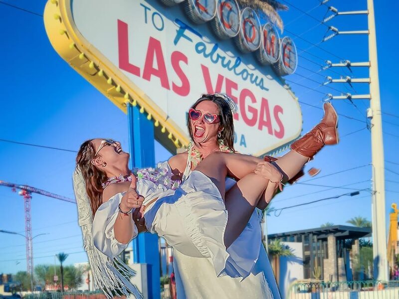 Las Vegas: Elvis Wedding with Las Vegas Sign Photos Included - FAQ