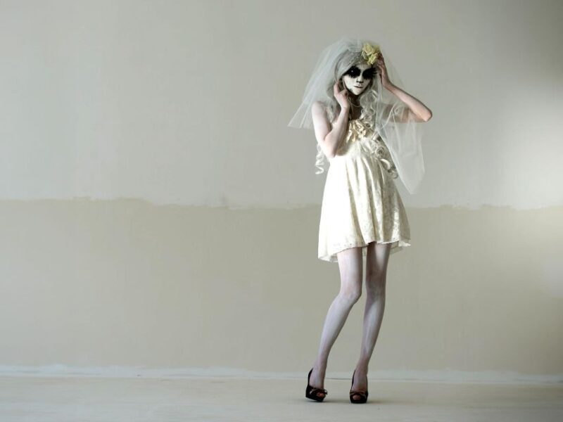 Las Vegas: Haunted House Wedding Ceremony + Photography - A Spooky Twist on Wedding Day: Las Vegas Haunted House Wedding Ceremony + Photography