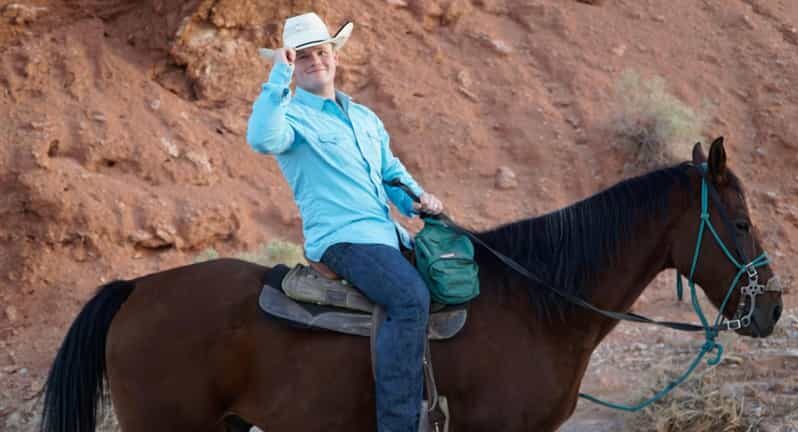 Las Vegas: Horseback Riding Tour with Lunch - Key Points