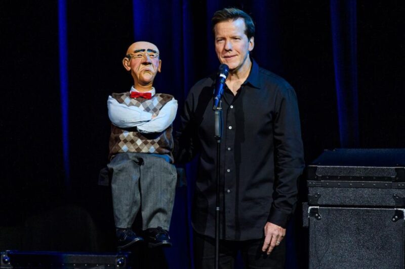 Las Vegas: Jeff Dunham - Artificial Intelligence - A Closer Look at the Jeff Dunham Experience