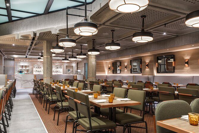 Las Vegas Night Flight with Dinner at Matteo Ristorante - Key Points