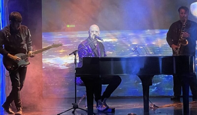 Las Vegas: Piano Man by Kyle Martin Live Show Tickets - Comparing the Experience to Other Vegas Shows