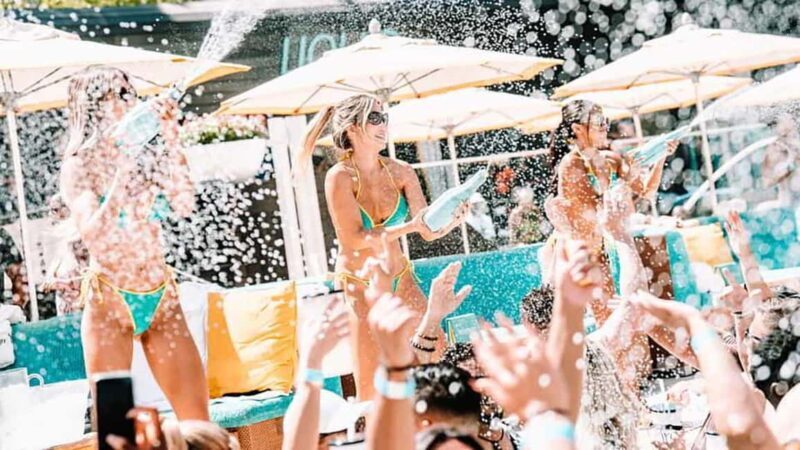 Las Vegas : Pool Crawl w/ Party Bus, Open Bar & VIP Entry - Introducing the Vegas Pool Crawl with Party Bus, Open Bar & VIP Entry
