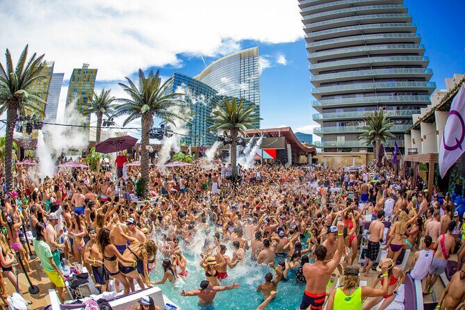 Las Vegas Pool Crawl with Party Bus & Free Drinks - Who Should Consider This Tour?