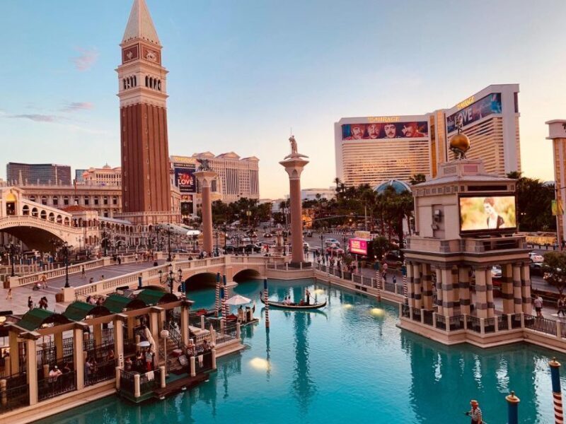 Las Vegas: Private Las Vegas Strip City Tour at Night - Who Will Love This Tour?
