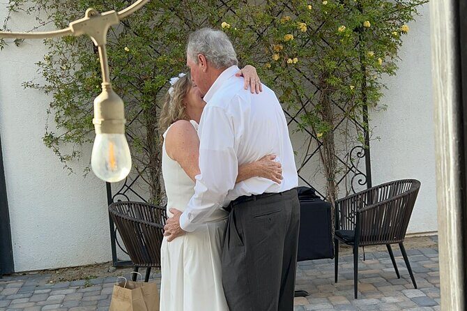Las Vegas Signature Wedding Ceremony Experience - The Basics of the Wedding Package