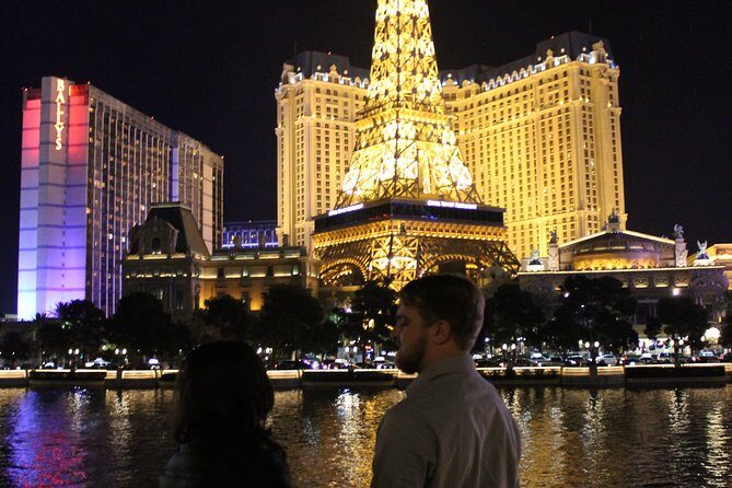 Las Vegas Strip or Fremont Street Semi-Professional Photo Session - Key Points