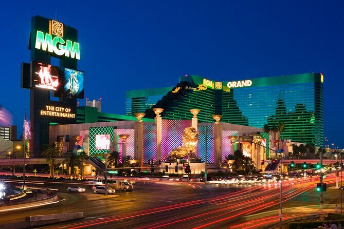Las Vegas Strip: Past & Present Glory Self-Guided Adventure - The Tour Itself: An In-Depth Look