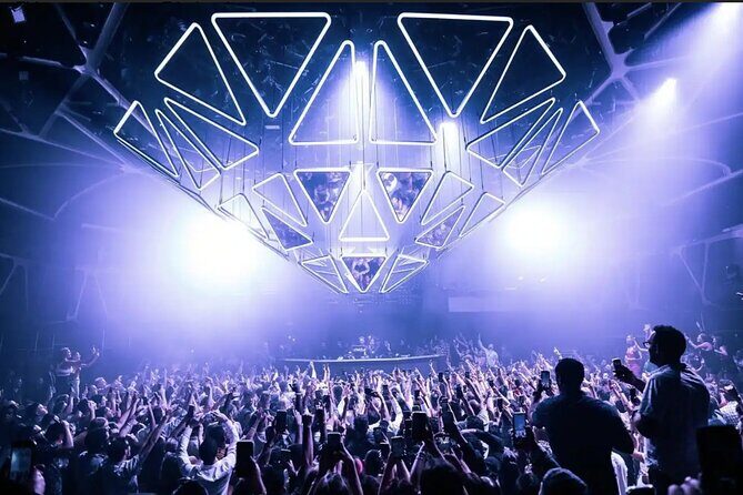 Las Vegas: VIP Club Crawl with Party Bus, Express Entry & Drinks - Introduction