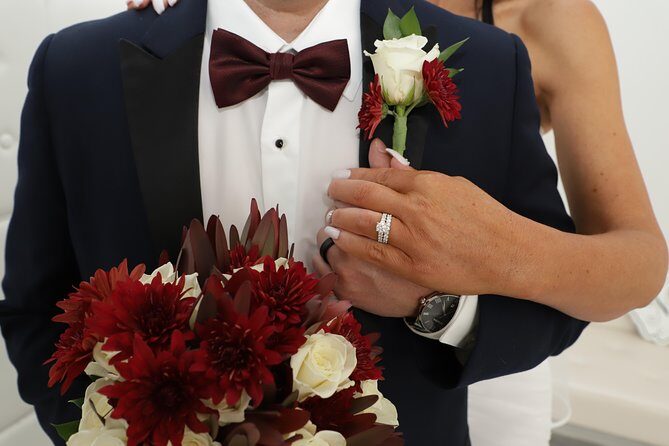 Las Vegas Wedding at Paradise Wedding Chapel - Who Should Consider This Experience?
