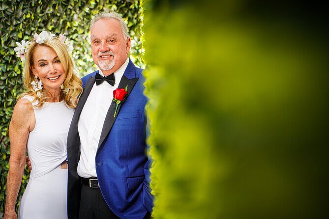 Las Vegas Wedding at The Little Vegas Chapel including Limousine Transportation - Detailed Breakdown of Each Component