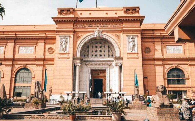 Layover Tour to Pyramids, The Museum, Bazaar and Light show - Who Should Consider This Tour?