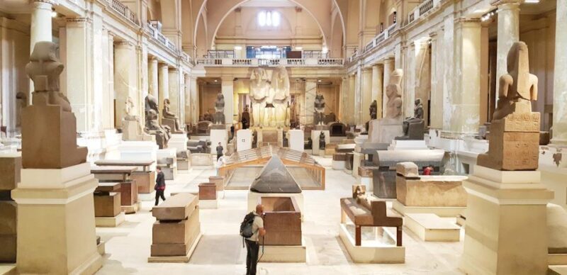 Layover Tour to Pyramids, The Museum, Bazaar and Light show - FAQ