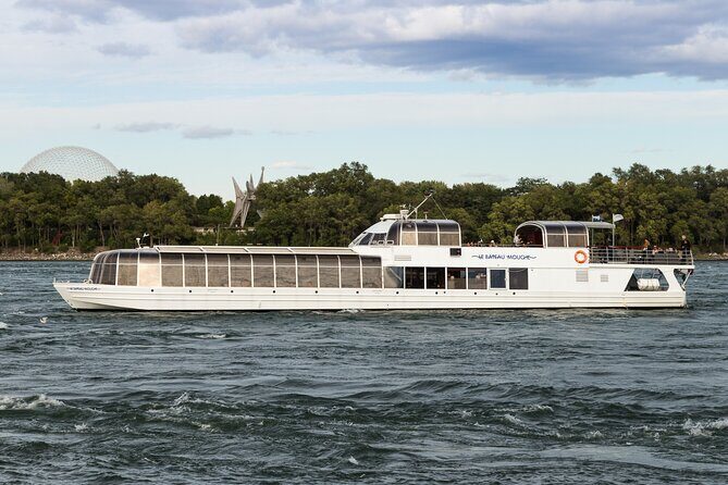 Le Bateau-Mouche Sightseeing Cruise in Montreal - FAQs