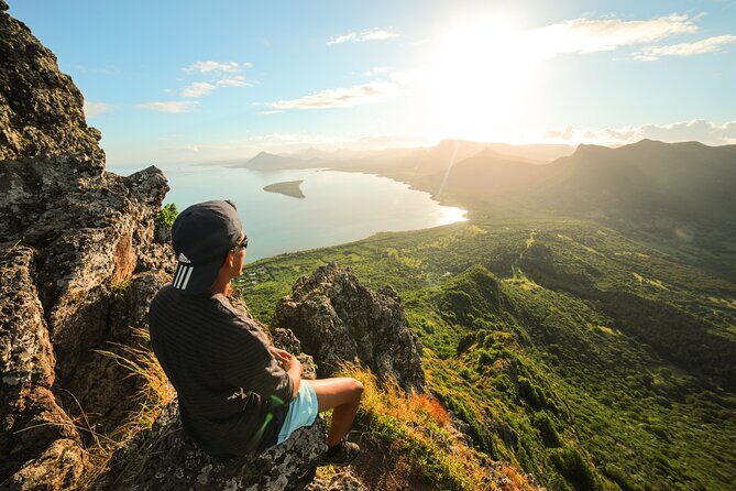 Le Morne Mountain Sunrise Hike & Climb - Key Points