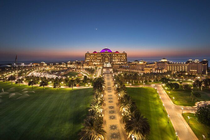 Lebanese Terrace and Emirates Palace with Transfer and Lunch - Key Points
