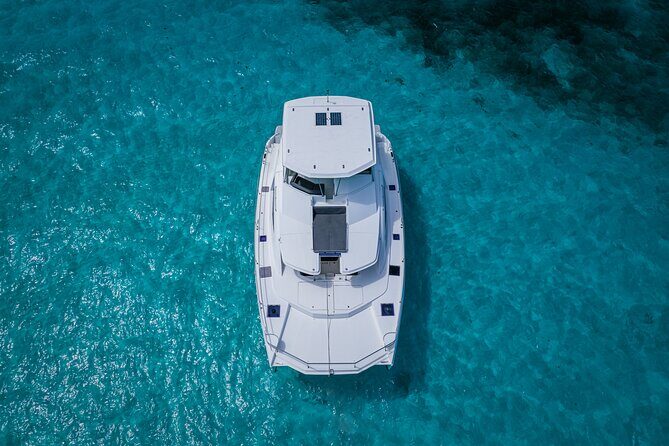 Leopard 51 yacht in Tulum with gourmet dining and water toys - FAQ