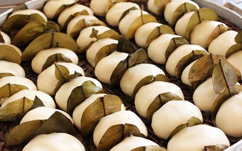 Leshan Buddha boat and food half day trip - The Food Experience: Authentic, Delicious, and Varied