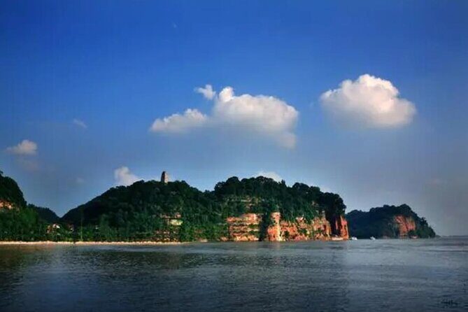 Leshan Buddha + Panda Base or Old Tea House Private Day Tour - Who Is This Tour Best For?