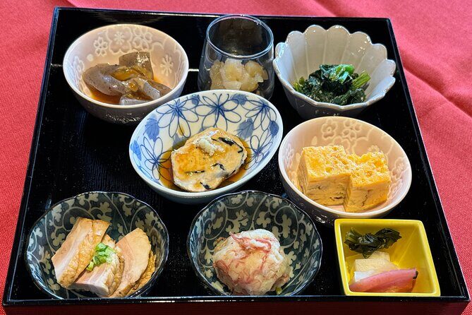 Let's Lunch / YANAKA MADAME HOME / Local Dish & Rice ball Making. - An In-Depth Look at the Experience