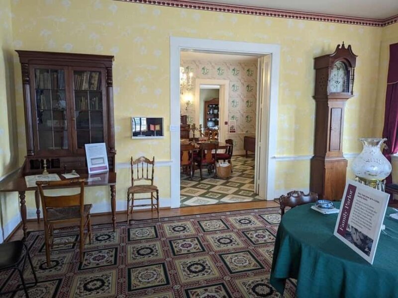 Lexington: Mary Todd Lincoln House - FAQs